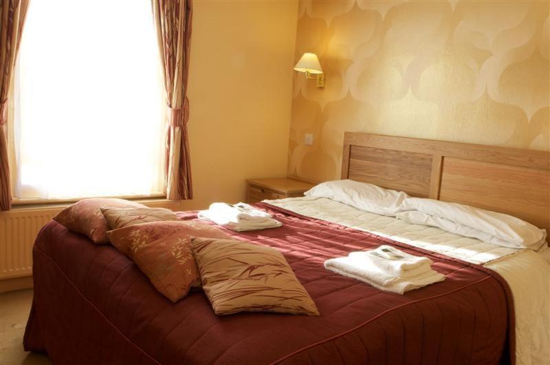 The Roebuck Inn - Relaxinnz Harrietsham Room photo