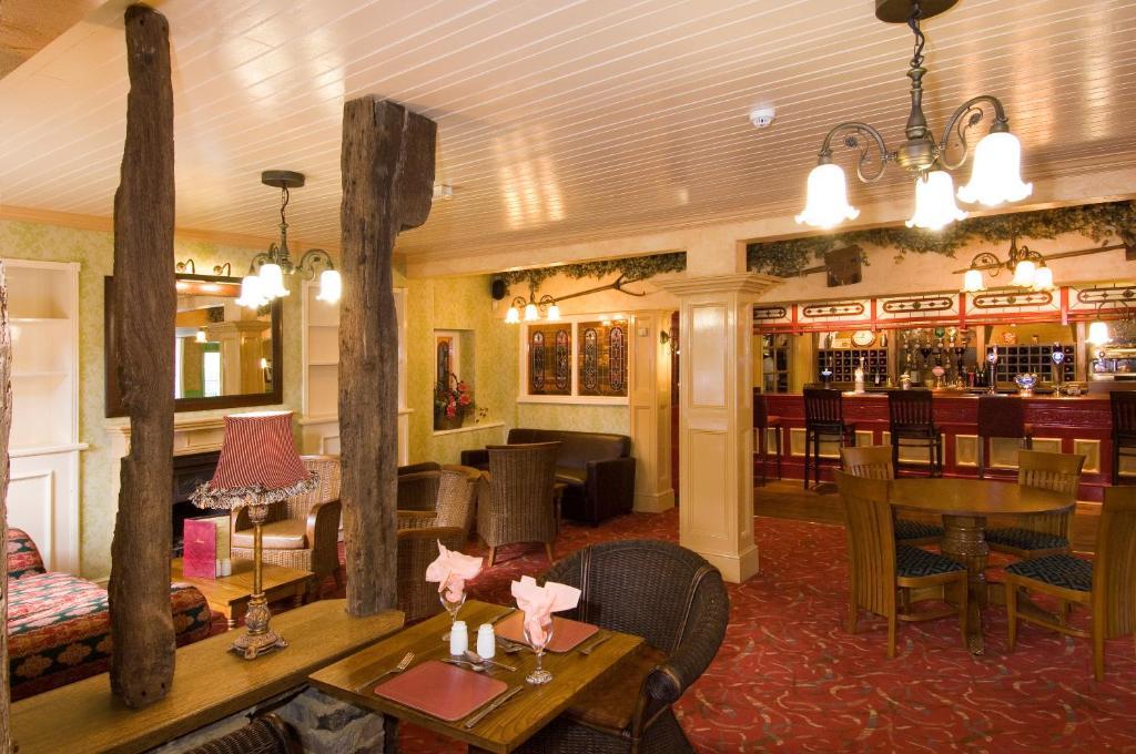 The Roebuck Inn - Relaxinnz Harrietsham Exterior photo